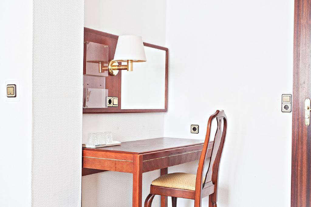 Ravel International Hotel Offenbach am Main Quarto foto